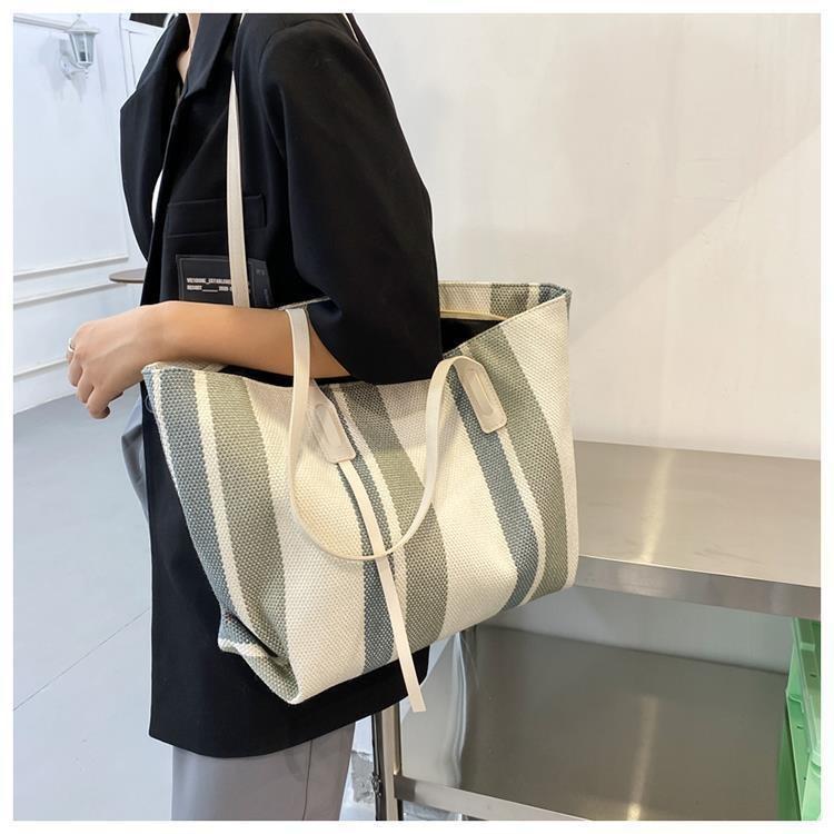 Product Introduction of Túi Vải Bố, Dung Lượng Lớn, Dành Cho Nữ, Túi Tote Thời Trang Người Nổi Tiếng Trên Internet Phổ Biến Mới 2024, Thích Hợp Đi Làm Và Đi Làm, Túi Đeo Vai Lớn 5