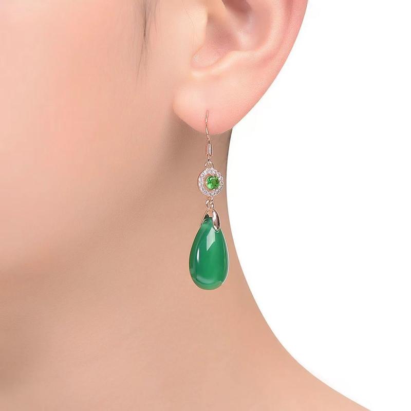 Product Introduction of [3601 Positive Reviews] New High-end Earrings Jade Drop Earrings Emerald Agate Chalcedony S925 Elegant Silver-plated Water Drop Earrings Hot Sale 5