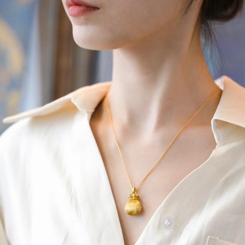 Product Introduction of 1pc Chinese Style 14K Golden Plated Alloy Drawstring Bag Pendant Necklace with Artificial Crystal Accents for Women - Autumn Daily Wear, Mardi Gras Day Gift for Wealth and Prosperity, Carnival/Mardi Gras/Masquerade 3