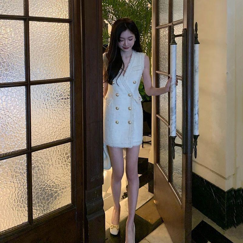 【Ready】Gaun berpelukan pinggul slim fit tanpa lengan V-neck putih gaya harum kecil gaya baru untuk selebriti internet wanita Casual Dress Panjang Pendek Linen Retro Hitam 6