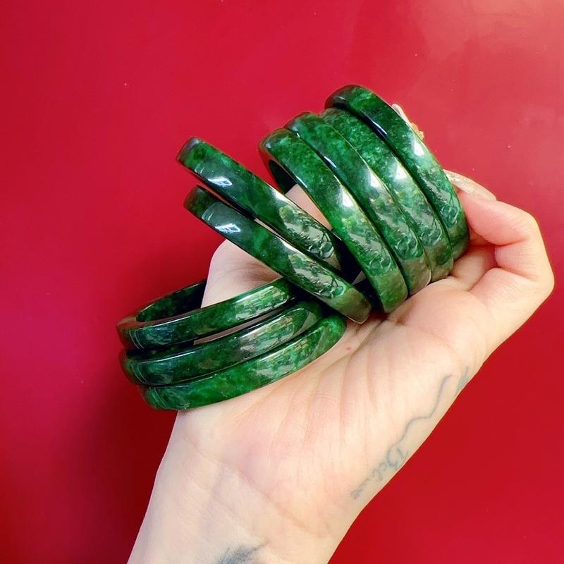 Vòng Ngọc Sơn thuỷ bảng vuông mảnh