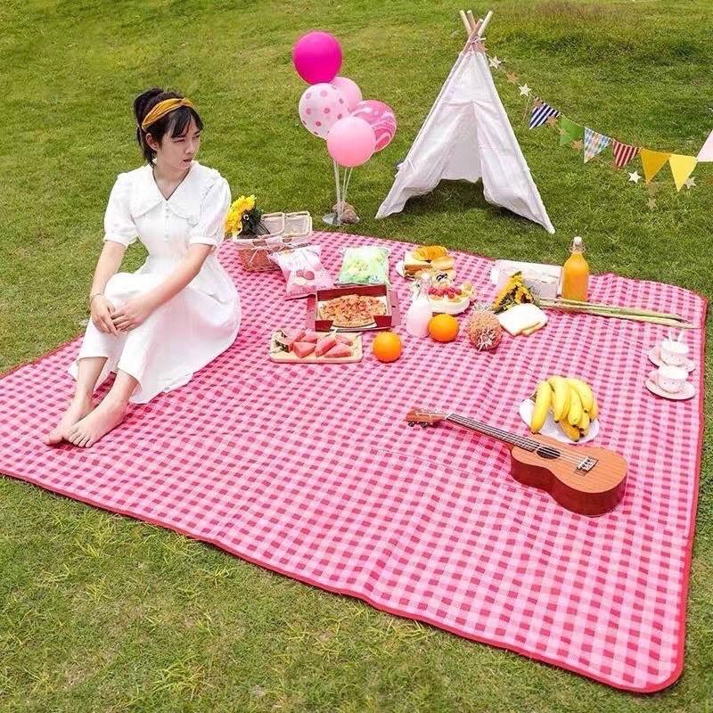 Product Introduction of Thảm Dã Ngoại Picnic Hoạ Tiết, Thích Hợp Đi Du Lịch, Đi Phượt Chụp Ảnh, Bạt Trải Cắm Trại Gấp Gọn Camping 3