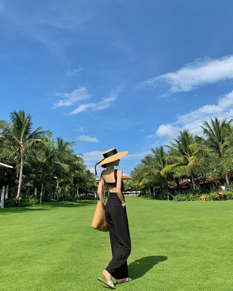 Product Introduction of Jumpsuit Women'S Black High Waisted Wide Leg Open Back Style Jumpsuit Loose Straight Leg Strap Pants 39