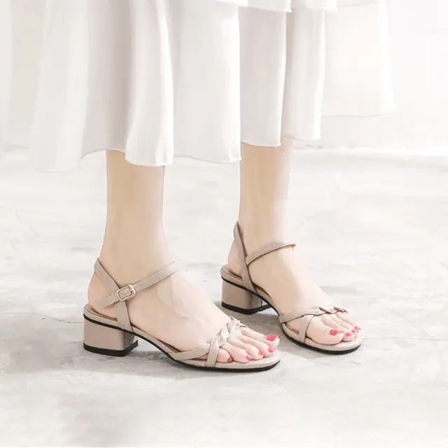 Giày sandal gót 3p quai đan chéo