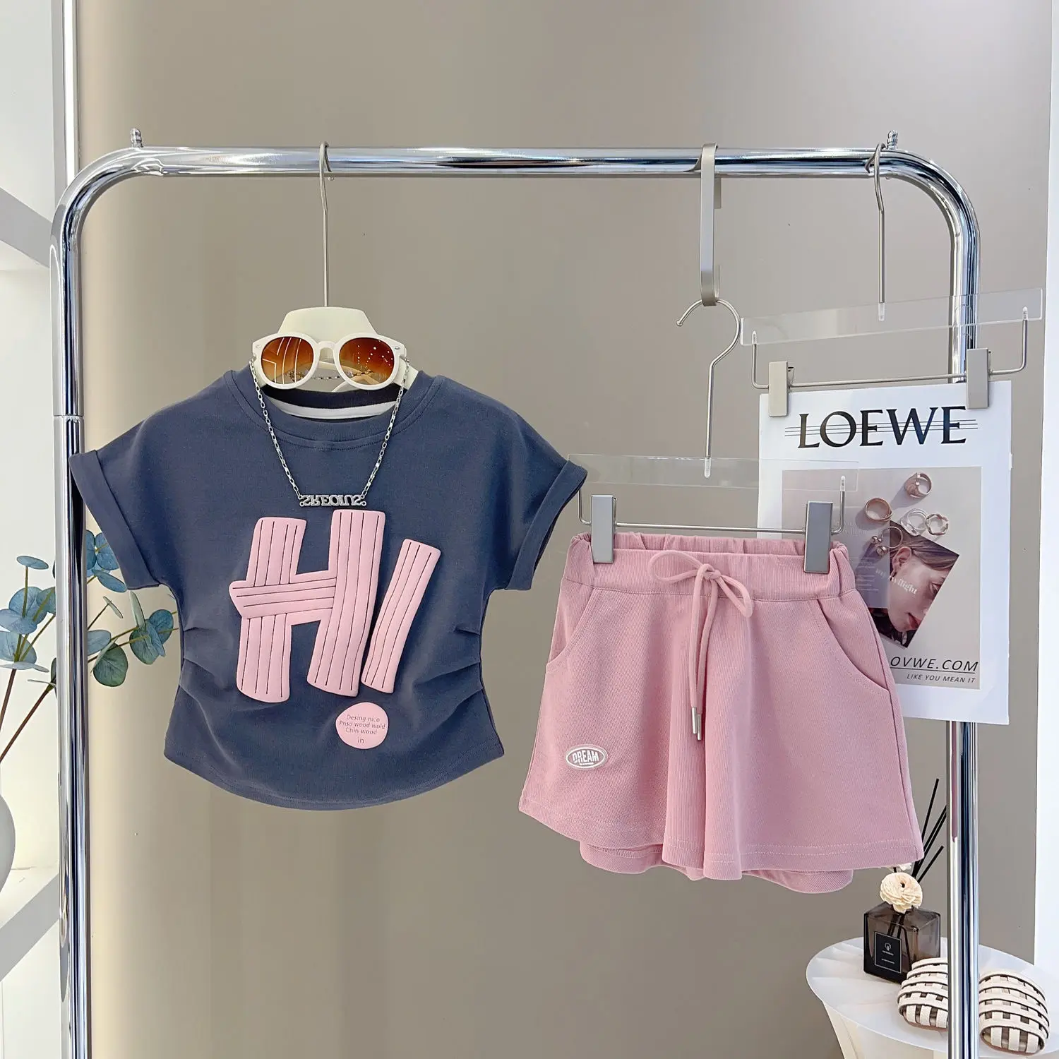 Girls' Summer Suit 2024 New Summer Casual Printed Suit Short Sleeve Shorts Fashion Children's Two-Piece Suit Fashion