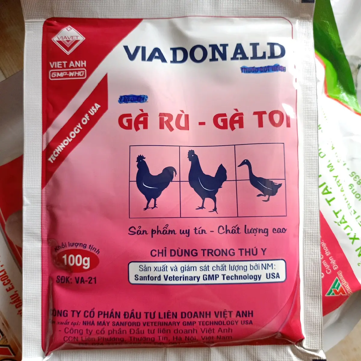 GÀ RÙ - GÀ ( VIADONALD ): Dùng cho gà chọi, vịt, ngan; 100 gam/ gói