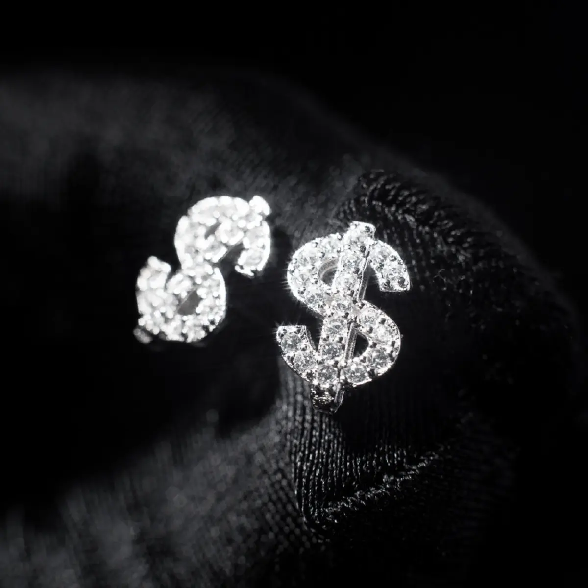Dollar Letter Earrings for Men's Super Shiny Hip Hop Trend Men's and Women's Fashion Earrings