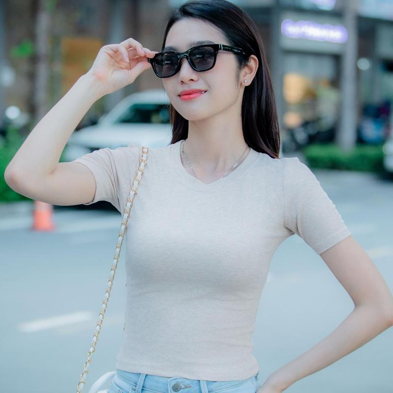 Áo thun nữ tay ngắn cổ tròn form ôm body tôn dáng vải thun gân cotton cao cấp - RABITSWHITE 2