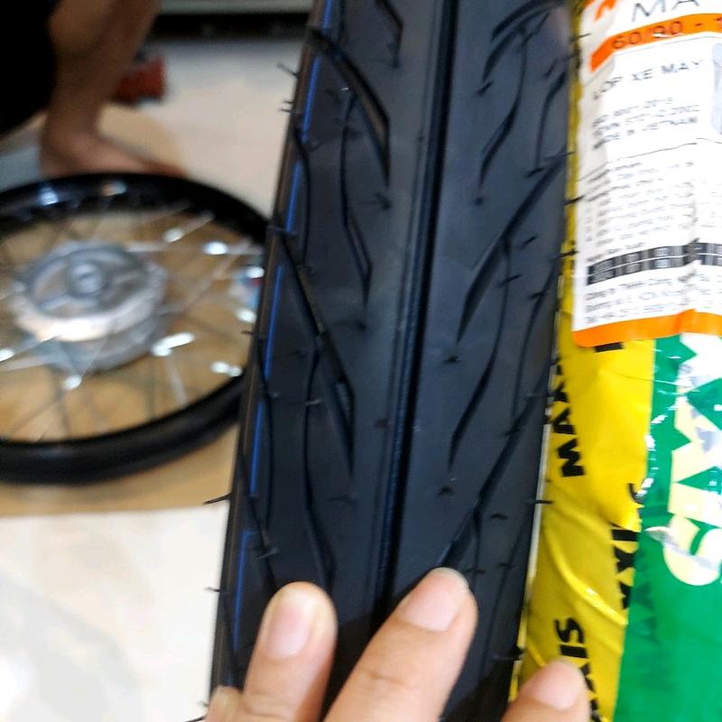 Vỏ xe máy Maxxis mẫu gai V6  như hình size 50/60/70/80-17 ( VỎ SÀI RUỘT)