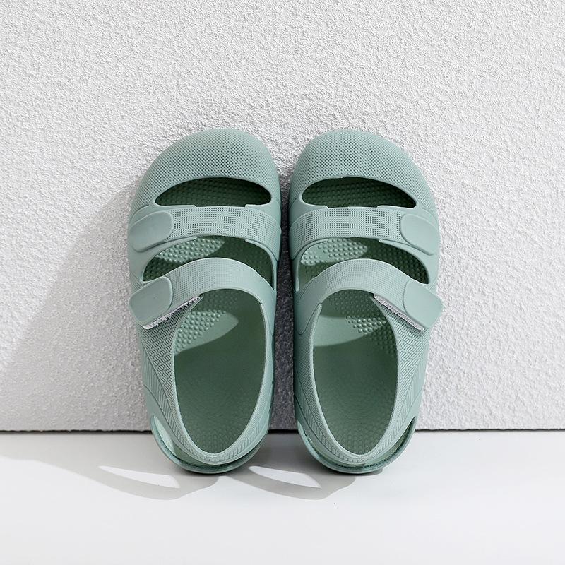 Product Introduction of 24-Year New Children's Closed Toe Soft Plastic Velcro Men's and Women's Baby Water-Stepping Sand Shoes Hole Shoes 7