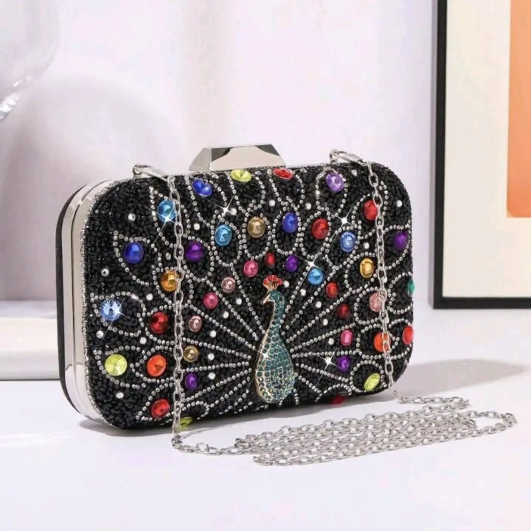 Túi Xách Nữ Đeo Chéo Women Bag Clutch Cầm Tay Cốp Đi Tiệc Họa Tiết Con Công Đính Đá 7 Màu Kim Tuyến Màu Đen Kèm Dây Xích Size 20 HÀNG QC Nhung Kem Hoa Đinh Đồng tui tang me trungnien Da tuicopnu tuixach camtay