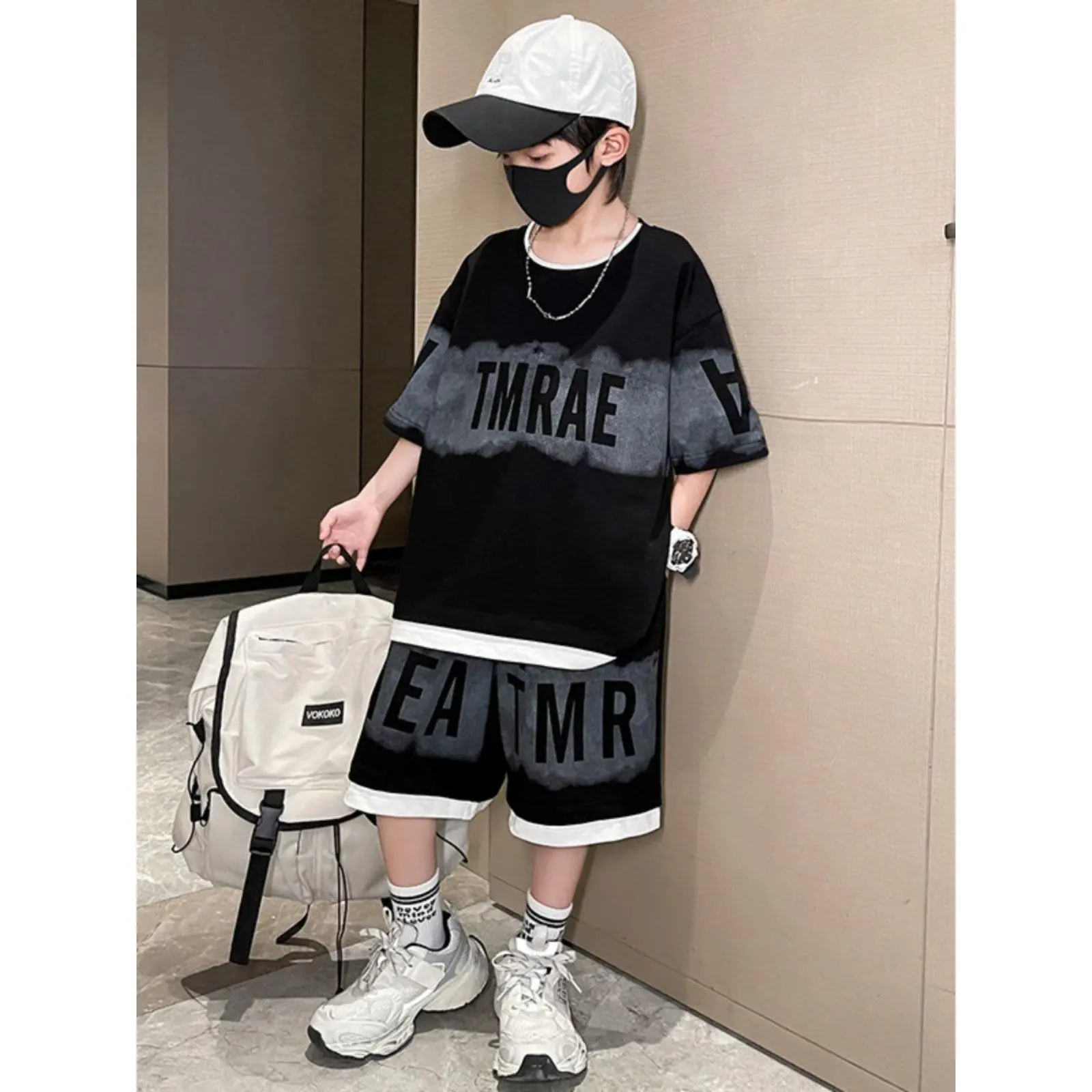Boys Summer Outfit 2025 New Short Sleeve Sports Stylish Big Kids Summer Boys Cool Fashionable Trendy