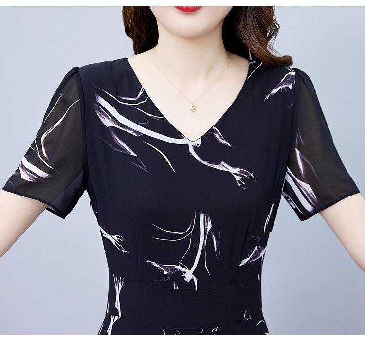 Product Introduction of Váy Cho Mẹ TRUNG NIÊN, Dành Cho Phụ Nữ, Bộ Sưu Tập Xuân Hè, Thiết Kế Hoa Thanh Lịch, Váy ngắn Tay Áo Mỏng, Ngoại Cỡ, Hàng Mới Về, 2024 Women Dress 5