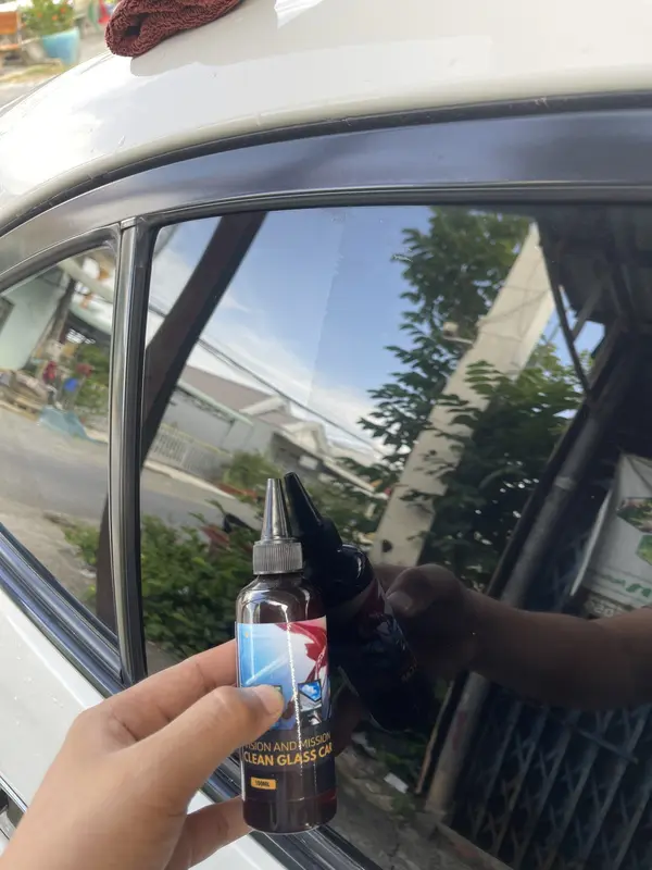 [ Clean Glass Car ] Tẩy Ố Kính Bản Mới 100ml và 250ml ( Tặng Mút Tôt Trị Giá 20k ) 2