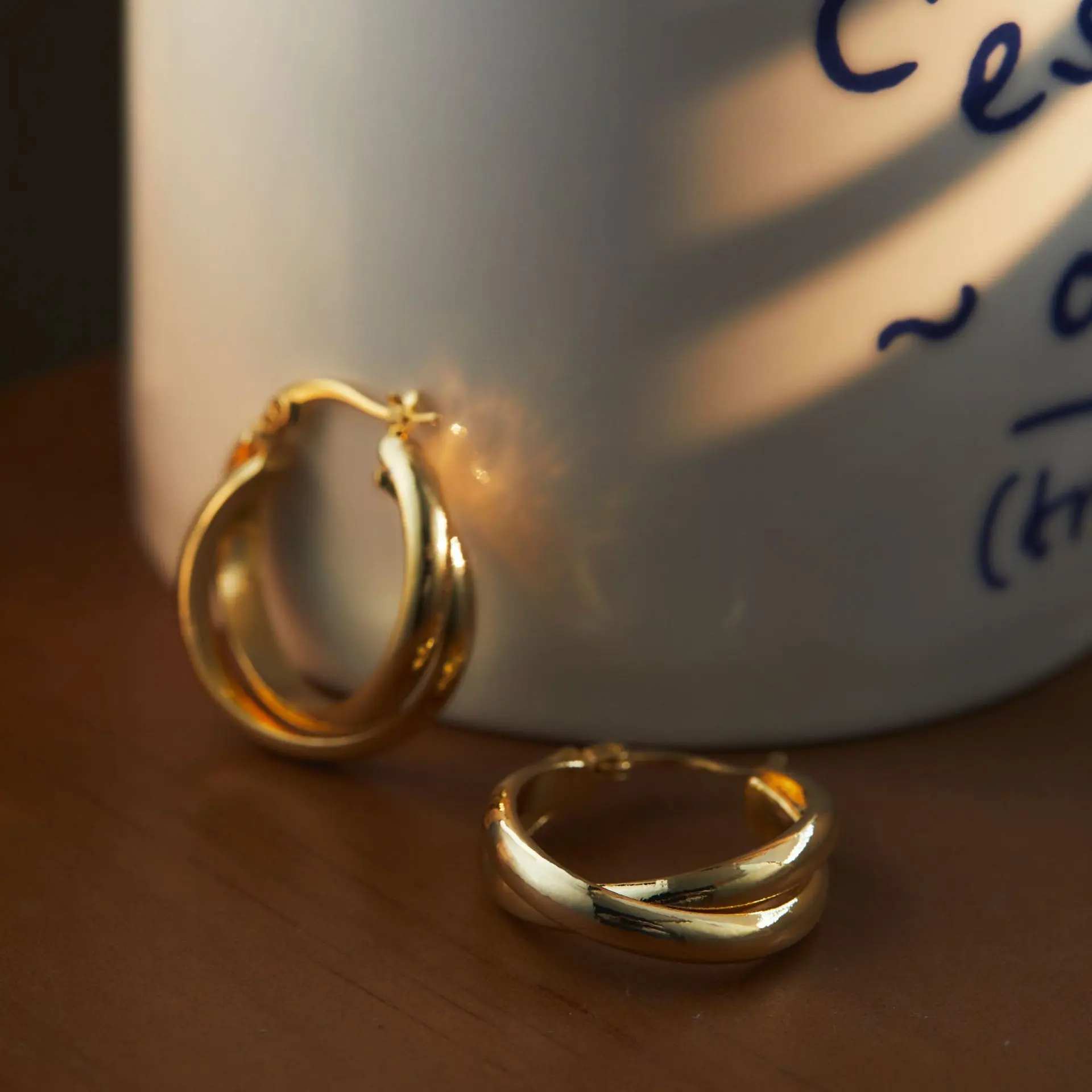 European and American Ins Minority Simple Design Ear Ring Metal Circle Cross High Sense Hipster Earrings Graceful Earrings Female nugget  earrings stacked  lobe  earrings