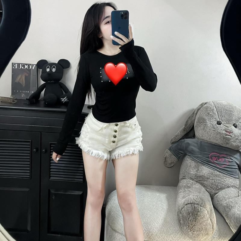 áo đính đá trời thu diện e này đúng bài luôn 0