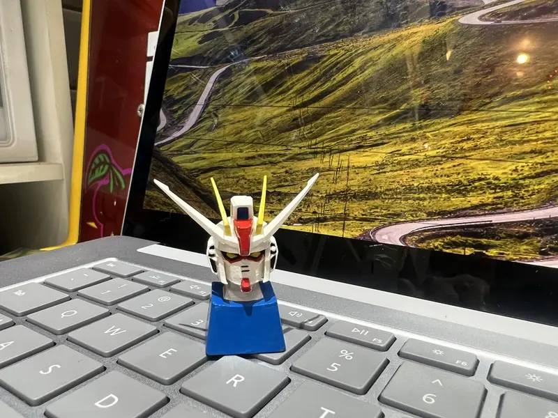 Keycap Gumdam các loại dành cho bàn phím cơ 1