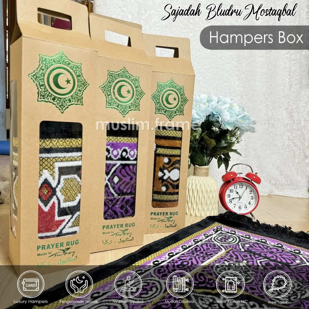 Souvenir Sajadah Turki Hitam Bludru Halus Ukuran BESAR Semi Karpet Tebal Tidak Licin Mudah Dibawa Motif Kiswah Cantik Souvenir Kado Elegan Terbaru 2024