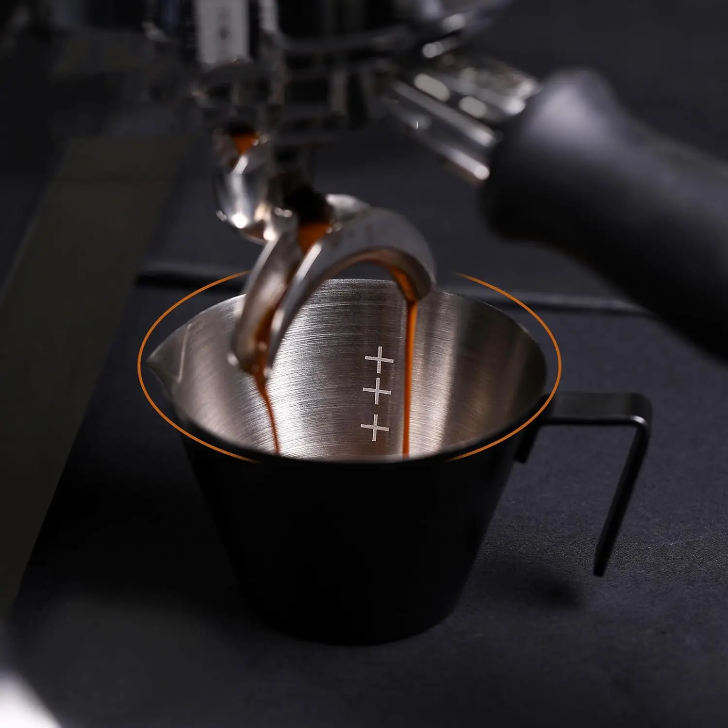 Gelas Ukur Stainless Steel Bartender 100ml – Takar Kopi & Susu Akurat Anti Karat dengan Corong & Gagang Ergonomis