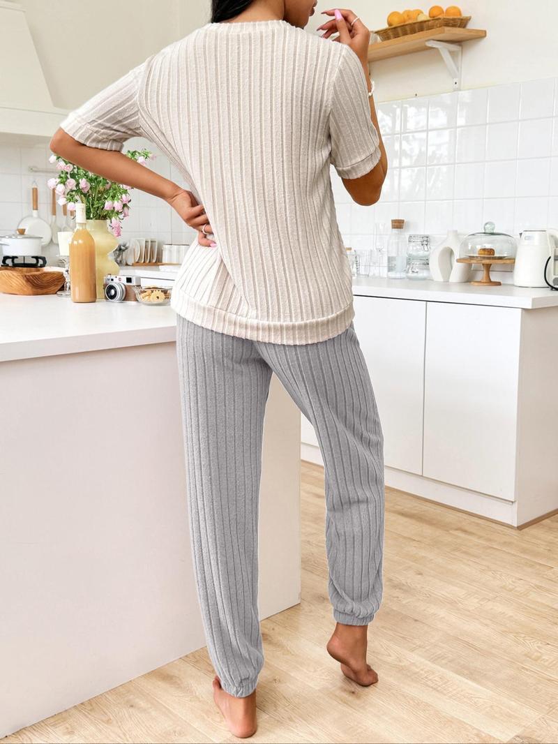 Product Introduction of Women's Love Print & Letter Embroidery Shortsleeve Top & Elastic Waist Pants Pyjama Set, Summer Sets, Valentine's Day Lady Comfortable Round Neck Short Sleeve Tee & Ribbed Trousers Pj Set, Sleepover Supplies for Girls, Gift for Her Loungewear Pajamas 7