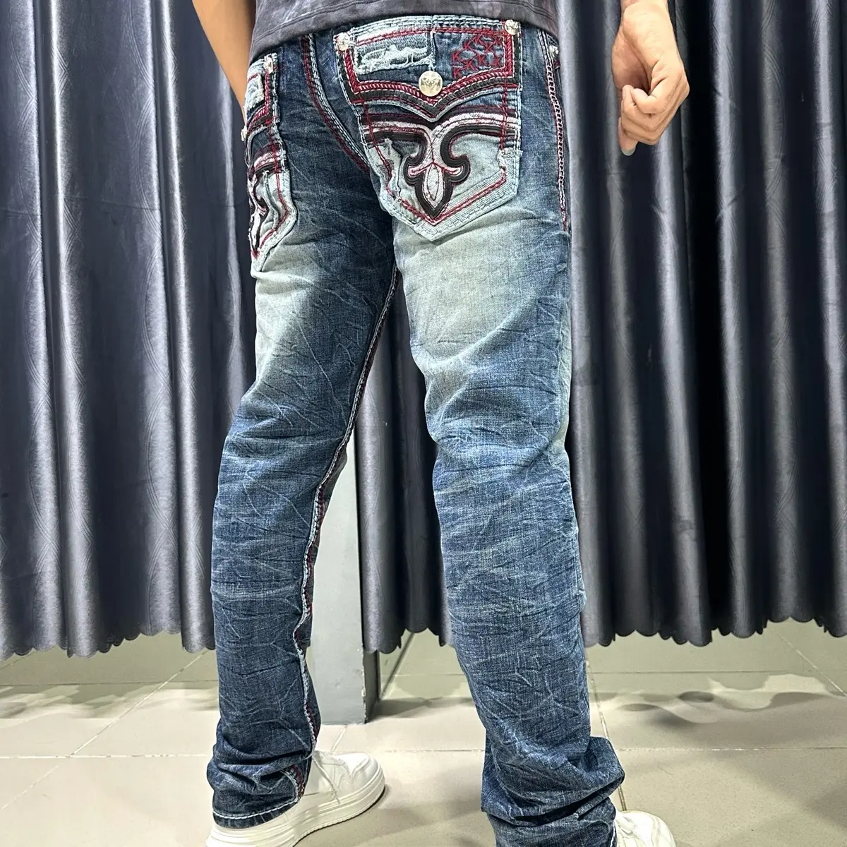 Quần Jean nam phối thêu chỉ nổi đỏ,xanh wash đậm,form slim Menswear Pants - Kem quần  rock revival