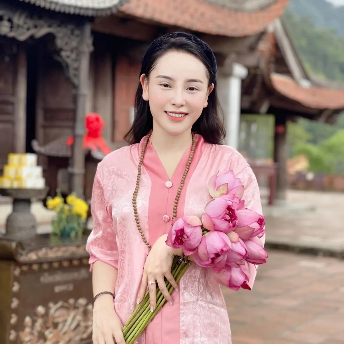 Mẫu đồ lam - Cổ bà lai form xuông, nút bọc gấm vân hoa Áo Nữ