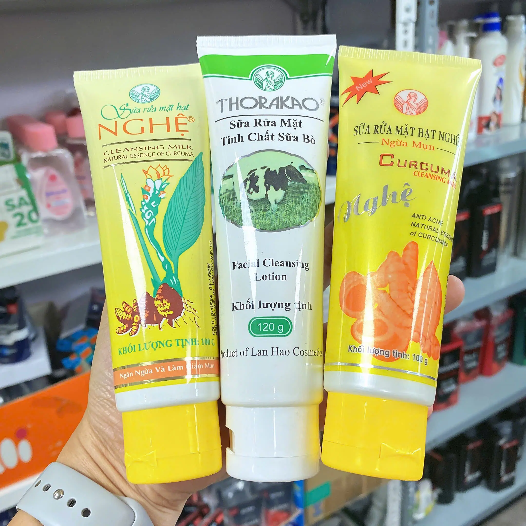 Sữa rửa mặt Thorakao chiết xuất nghệ củ, nghệ lá, sữa bò, dưa leo 100g