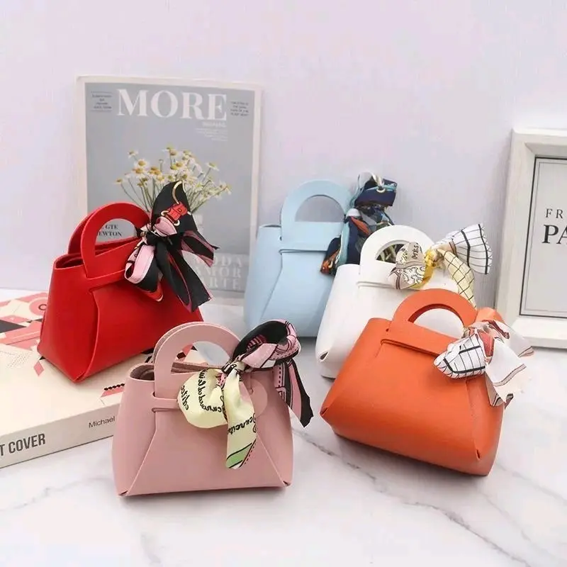 #Ready Stock# European Style Leather Gift Bag Goodies Bag Doorgift Bag Wedding Beg Kahwin Candy Gift Bag Kotak Telur Bag Kenduri Stationery