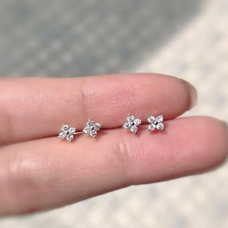 Khuyên tai bạc LoPa dáng bốn cánh nhỏ xinh đính đá lấp lánh, Jewelry LoPa sk22 0