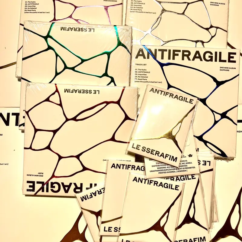 Ảnh thần tượng Antifragile nguyên đẹp dùng trang trí của Les Serrafim 0