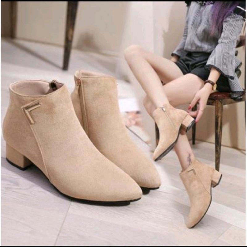 Hills mini boots variasi V (JM02) Pergelangan kaki 0