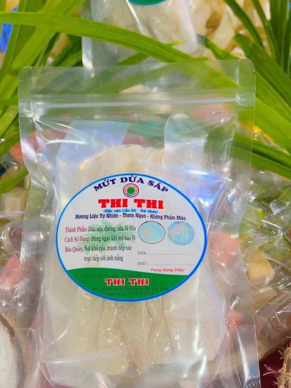 250gr Mứt Dừa Sáp Loại 1 Vị Lá Dứa Snack Thức Ăn 1
