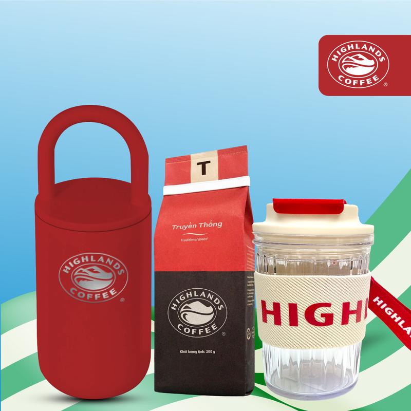 [COMBO GIẢM 35%] BÌNH GIỮ NHIỆT NHÁM CÓ QUAI ĐEO 400ML + LY NHỰA CÓ QUAI 420M + CÀ PHÊ RANG XAY TRUYỀN THỐNG HIGHLANDS COFFEE GÓI 200G