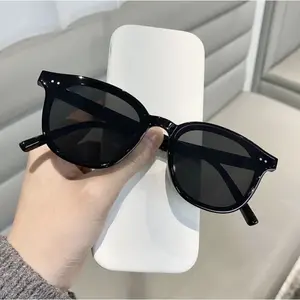 Kacamata Hitam Cewek Pria Fashion Wanita Jennie Blackpink Murah INS Kacamata Fashion Hitam Korea Retro Gaya Eyewear Sunglasses