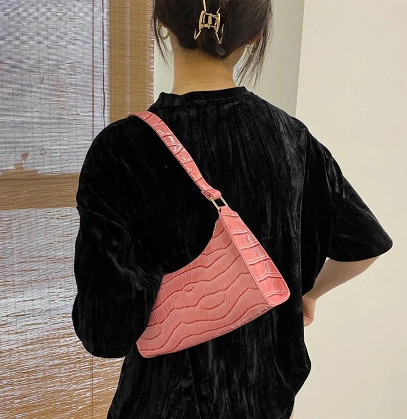 Product Introduction of Fashion PU Leather Bags for Women Alligator Pattern Armpit Handbag Female Small Underarm Messenger Bag Purse 3