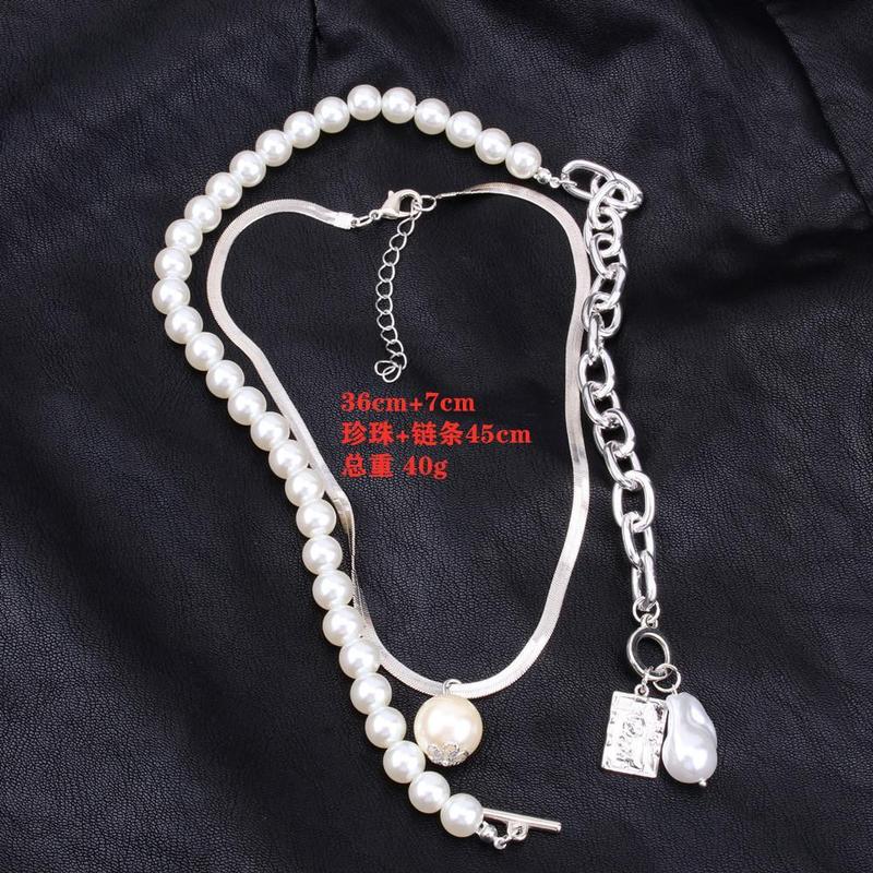 Product Introduction of [Hot Sale] European and American Fashion Pendant Retro New Copper Snake Chain Necklace Baroque Pearl Pendant Square Necklace Set 2