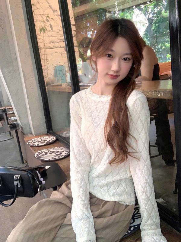 Áo thun xốp ren hoa MỎNG NHẸ cổ viền ren tay dài QC loại 1 cho nữ - Top Women | BigBuy360 - bigbuy360.vn