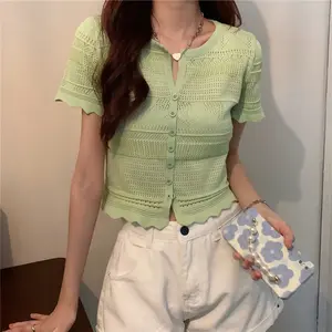 Blouse Atasan Wanita Korean Crop Top Kaos Rajut Lengan Pendek Leher V Wanita Tipis Berongga Serbaguna Atasan Pendek Lembut Dopamin Warna-Warni