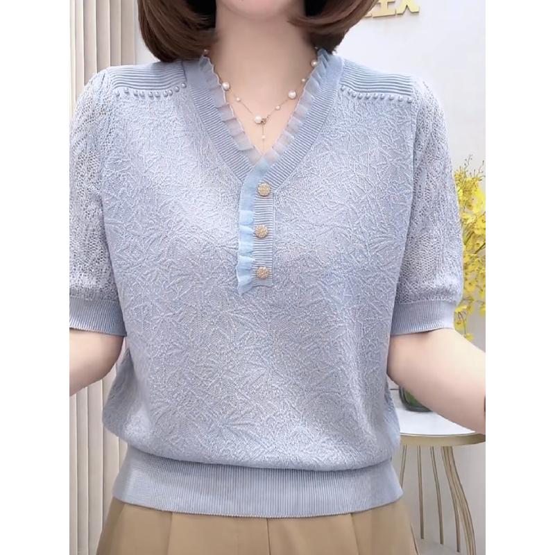 dạ sweater nữ Áo Thun ngắn Tay Dệt Kim Lụa Lạnh Hàng Mới Về Mùa Hè, Thiết Kế Hạt Cổ Chữ V Cho Nữ, Khoét Lỗ Mỏng, Thích Hợp Cho Mùa Hè Phương Tây, Áo Mỏng, Phong Cách Y2K, 2025 áo ren phối áo len