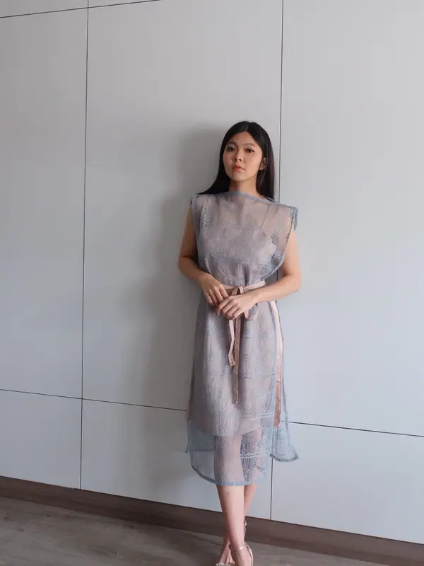 [ARELLE] - TOKYO DRESS in WHITE/ BLACK/ SAGE GREEN/ MAROON/ PEARL BLUE 5