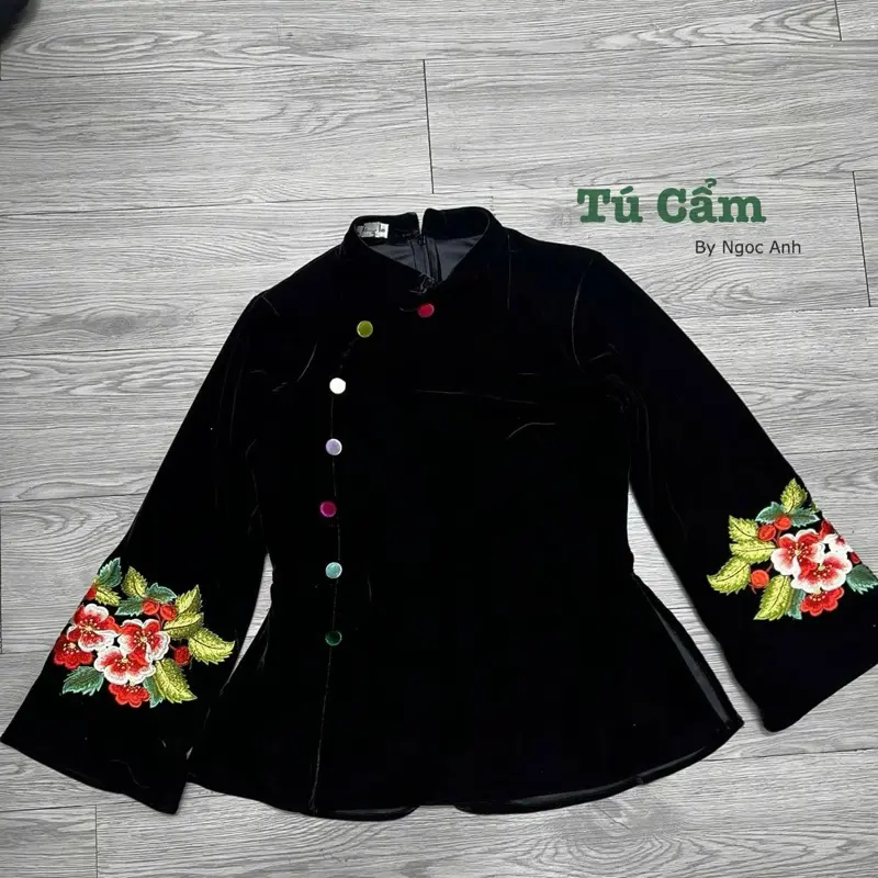 Áo nhung ôm eo thêu 2 bên ống tay