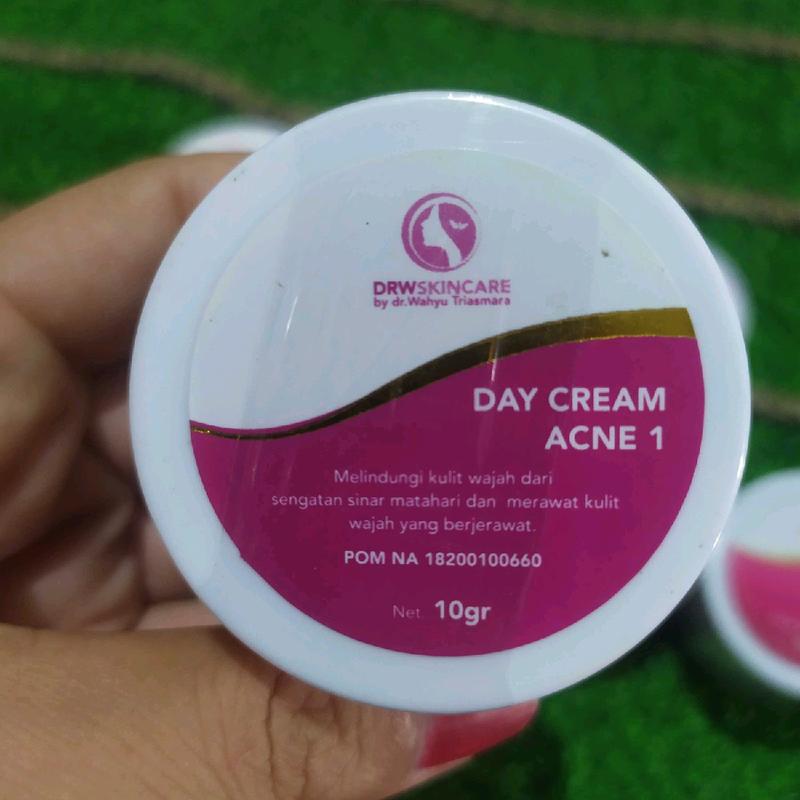 DAY CREAM ACNE 1. / CREAM SIANG ACNE 1 DRW SKINCARE BPOM Berminyak Perawatan Wajah Berjerawat Bruntusan 2