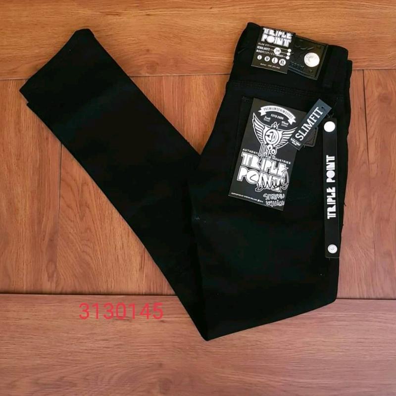triple point jeans slim fit warna HITAM PEKAT 2