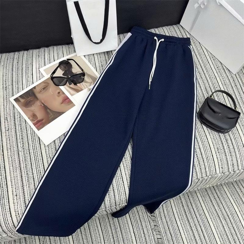 Quần dài thể thao 3 sọc suông nữ ống rộng  chất thun poly 2 da mặt vải đanh mịn độ đàn hồi tốt, quần sọc mặc nhà dạo phố 7