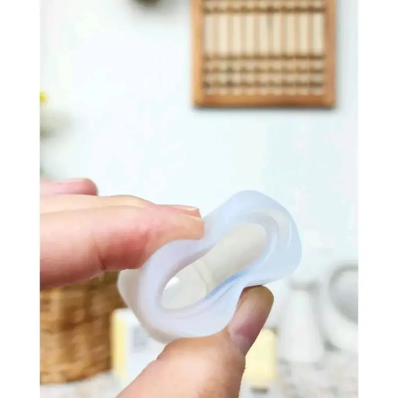 Bình chia thuốc, bình chia siro, bình cho bé uống thuốc 100% silicon Bebepick Whia Hàn quốc Voi 6