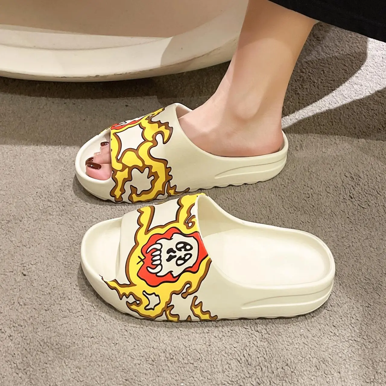 Fashionable simple cartoon platform sole 2025 new bread slippers dachshund