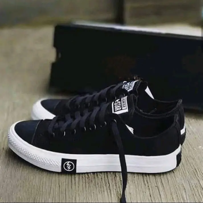 Sepatu Sneaker Pria Dan Wanita Classic Low Flash Kualitas Premium Sepatu Sekolah Anak Dan Dewasa Cowok Cewek Sepatu Kerja Casual Karet Shoes