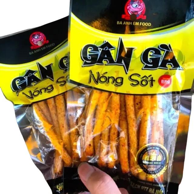 Bịch 30 gói gân gà nóng sốt đậm vị date mới ủ vị ăn liền.