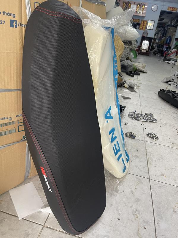 Yên xe Wave nhỏ, Wave ZX ,Wave thái 2 tầng da 4D bao êm,bao đẹp, mua về tự gáp vào xe