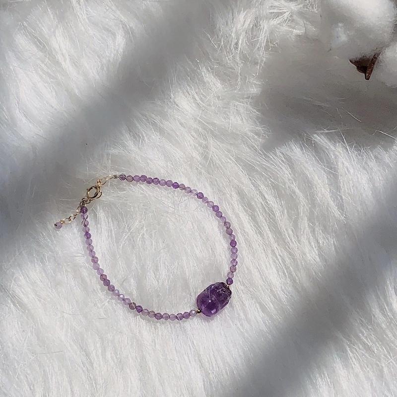 Product Introduction of Natural Crystal Bracelet Women's Design Hetian Jade Girlfriends' Bracelet Elegant Bracelet High-Grade Light Luxury Bracelet Wholesale 18